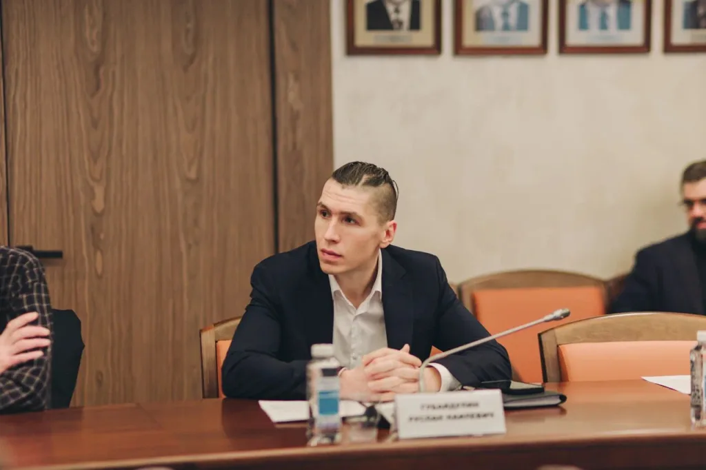 Руслан Губайдулин на заседании